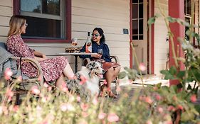 Summerlands - Country Luxe