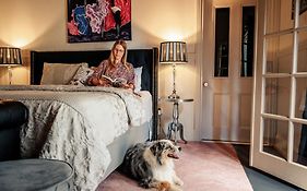 Summerlands - Country Luxe